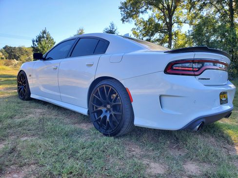 Used 2018 Dodge Charger R/T Scat Pack image 8