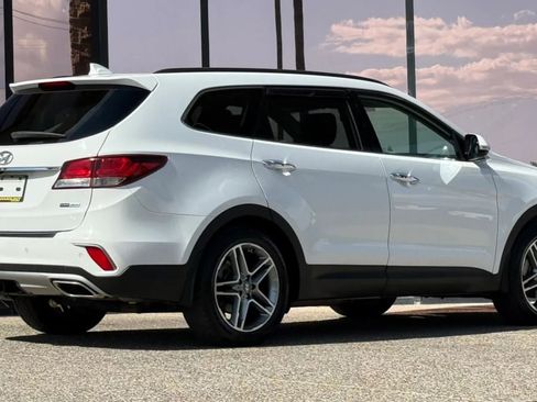 Used 2018 Hyundai Santa Fe AWD w/ Cargo Package image 12