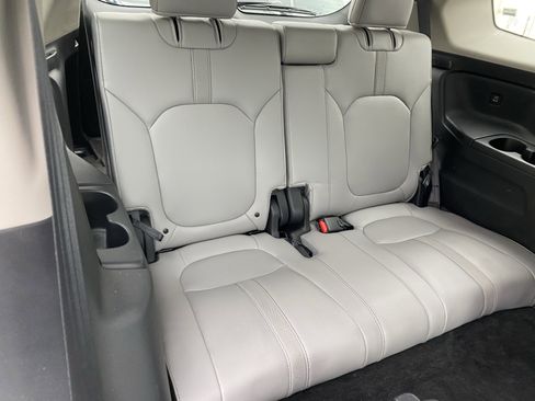 Used 2023 Honda Pilot EX-L image 12