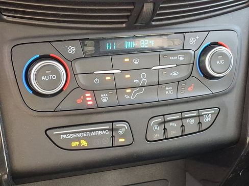 Used 2018 Ford Escape Titanium image 16