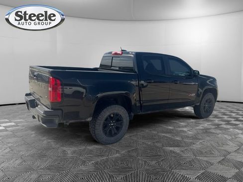 Used 2022 Chevrolet Colorado Z71 w/ Z71 Midnight Edition AWD/4WD image 5