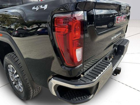 Used 2023 GMC Sierra 3500 SLE w/ SLE Convenience Package image 17