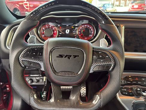 Used 2018 Dodge Challenger SRT Hellcat image 19
