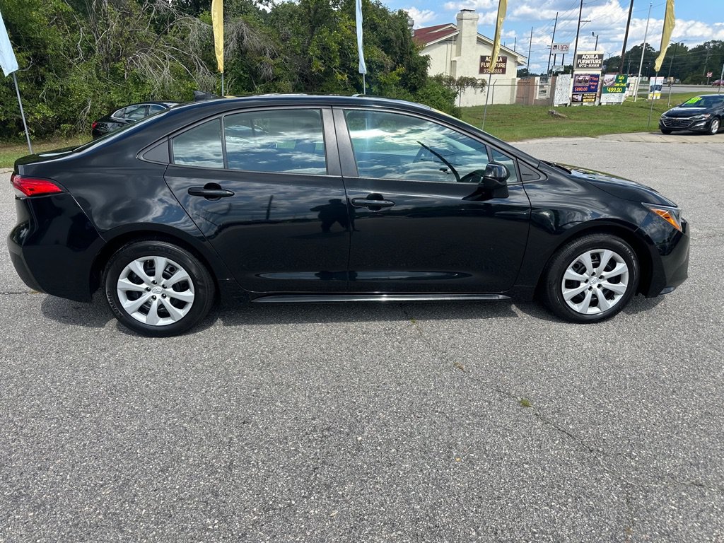 Used 2024 Toyota Corolla LE FWD image 6