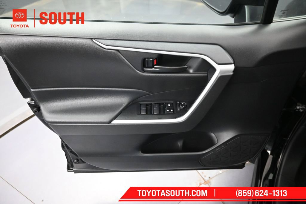 Certified 2025 Toyota RAV4 LE AWD/4WD image 22
