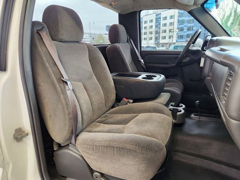 Used 2005 Chevrolet Silverado 2500 W/T image 14