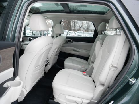 Certified 2023 Kia Sorento X-Line EX image 35