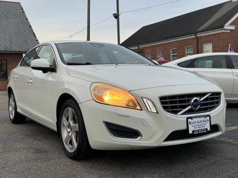 Used 2012 Volvo S60 T5 w/ Multimedia Pkg image 4