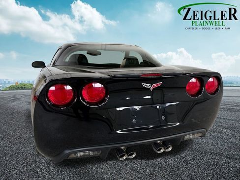 Used 2007 Chevrolet Corvette Coupe RWD image 4
