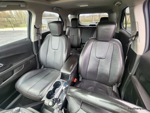 Used 2017 Chevrolet Equinox LT image 30