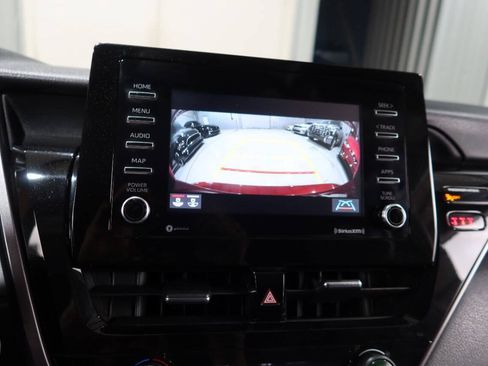 Used 2021 Toyota Camry SE w/ Convenience Package FWD image 23