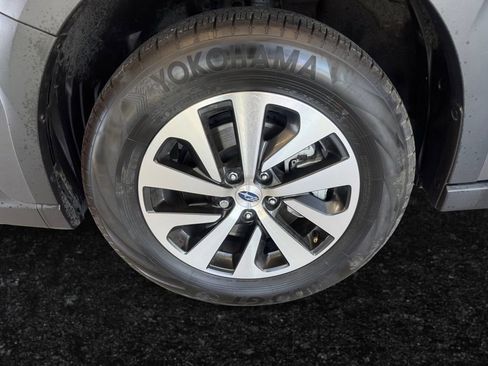 Used 2024 Subaru Outback Premium image 25