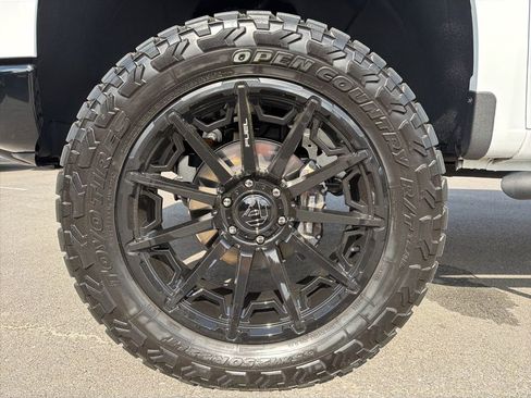 Used 2025 Chevrolet Silverado 1500 LT Trail Boss w/ Convenience Package II image 14