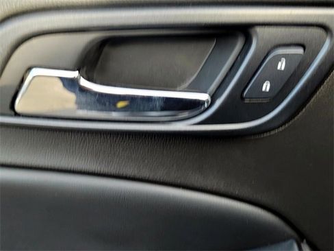 Used 2017 GMC Yukon XL SLT image 33