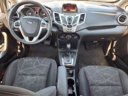 Used 2013 Ford Fiesta SE image 7