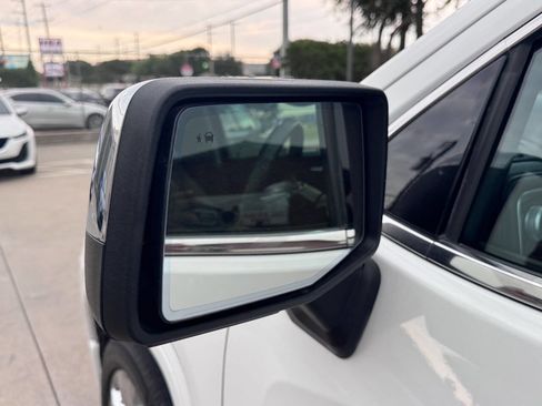 Used 2019 GMC Sierra 1500 Denali w/ Denali Ultimate Package AWD/4WD image 19