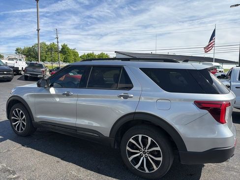Used 2023 Ford Explorer ST-Line w/ Class IV Trailer Tow Package AWD/4WD image 6