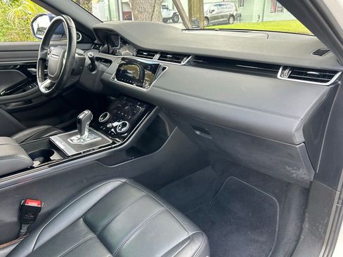 Used 2020 Land Rover Range Rover Evoque SE image 40