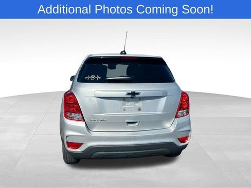 Used 2020 Chevrolet Trax LS w/ Tint and Cruise Package AWD/4WD image 6
