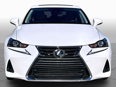 Used 2018 Lexus IS 300 w/ Comfort Package RWD image 4