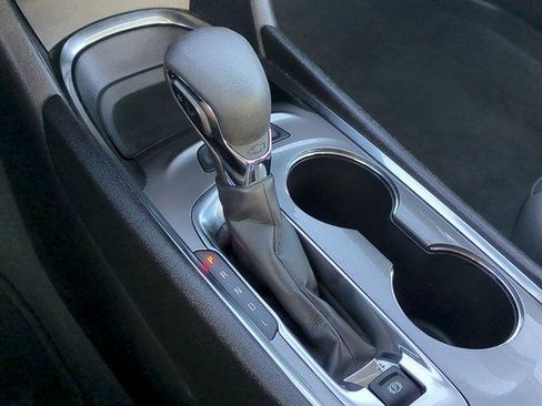 Used 2024 Chevrolet Malibu LT FWD image 15