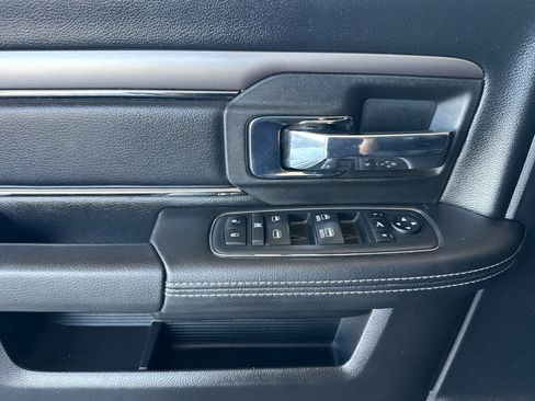 Used 2018 RAM 2500 Laramie w/ Sport Appearance Group AWD/4WD image 12
