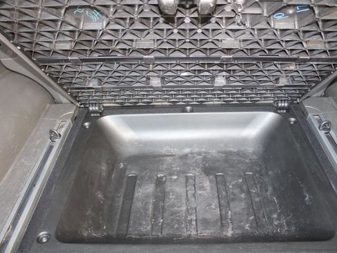 Used 2008 Nissan Xterra S image 25