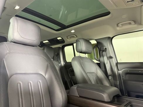 Used 2020 Land Rover Defender 110 First Edition image 32