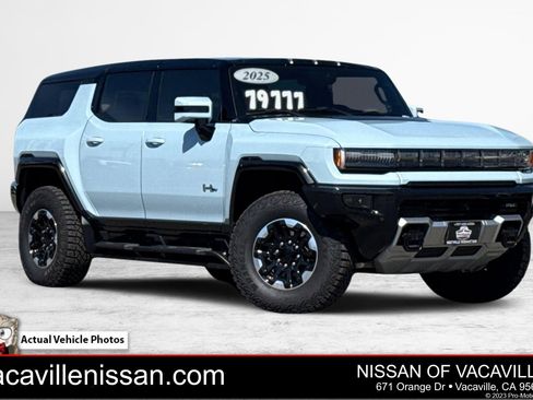 Used 2025 GMC Hummer EV 2X w/ Extreme Off-Road Package AWD/4WD image 1
