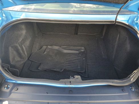 Used 2018 Dodge Challenger SXT w/ Blacktop Package image 9