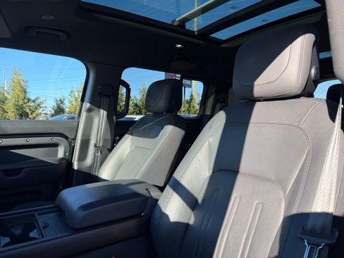 Used 2023 Land Rover Defender 130 X image 11
