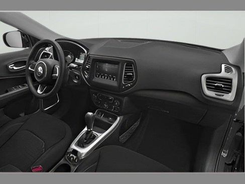 Used 2021 Jeep Compass Latitude FWD image 10
