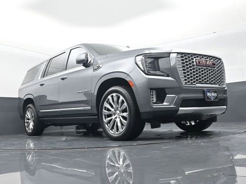 Used 2022 GMC Yukon XL Denali image 17