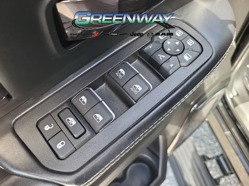 Used 2025 RAM 3500 Limited image 15