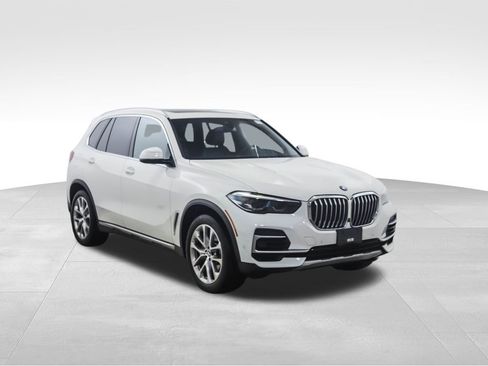 Certified 2022 BMW X5 xDrive40i w/ Parking Assistance Package image 7