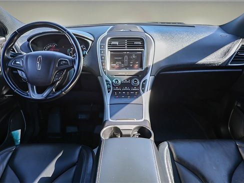 Used 2016 Lincoln MKX Select w/ Cargo Utility Package image 9