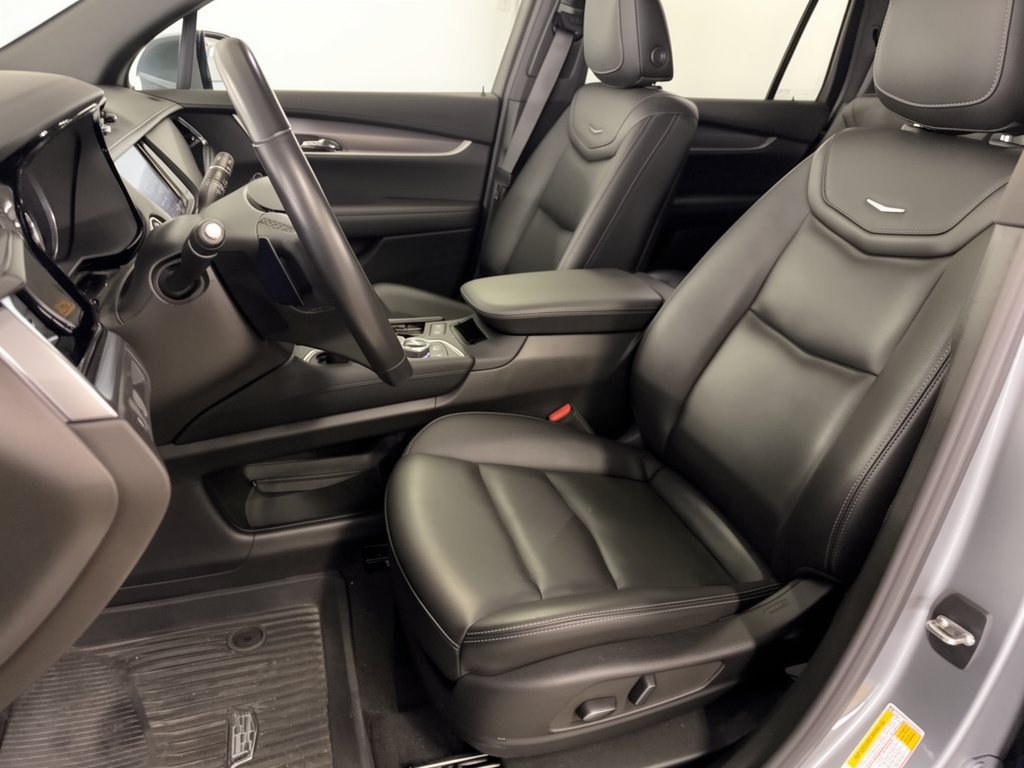 Used 2024 Cadillac XT6 Luxury FWD image 5
