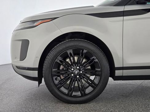 Certified 2025 Land Rover Range Rover Evoque S AWD/4WD image 9