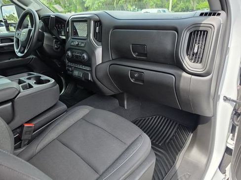 Used 2025 Chevrolet Silverado 2500 Custom w/ Custom Value Package RWD image 14
