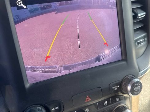 Used 2019 RAM 1500 Laramie AWD/4WD image 21
