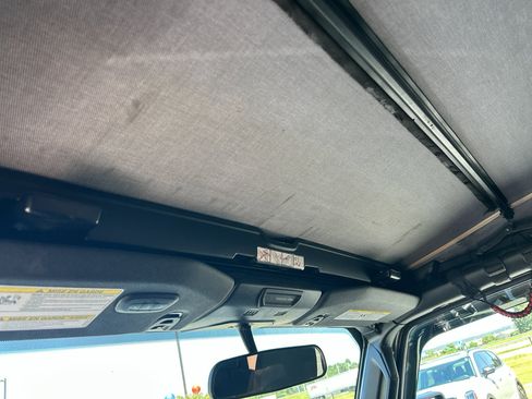 Used 2021 Jeep Wrangler Unlimited Rubicon image 19