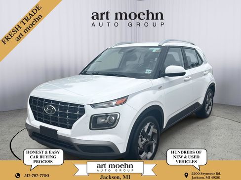 Used 2025 Hyundai Venue SEL FWD image 1