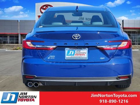 Used 2025 Toyota Camry SE w/ Multimedia Upgrade Package image 7
