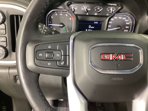 Used 2022 GMC Sierra 2500 SLT w/ SLT Convenience Package image 24