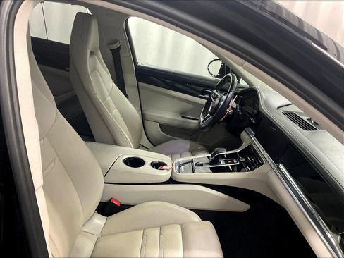 Used 2018 Porsche Panamera 4S image 11