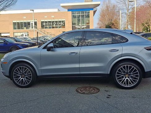 Used 2020 Porsche Cayenne S image 5