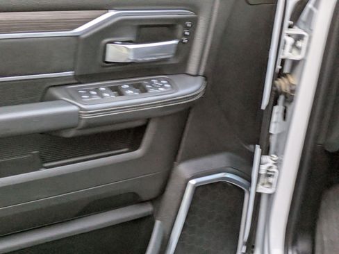 Used 2025 RAM 2500 Laramie image 12