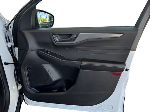 Used 2025 Ford Escape Active FWD image 18