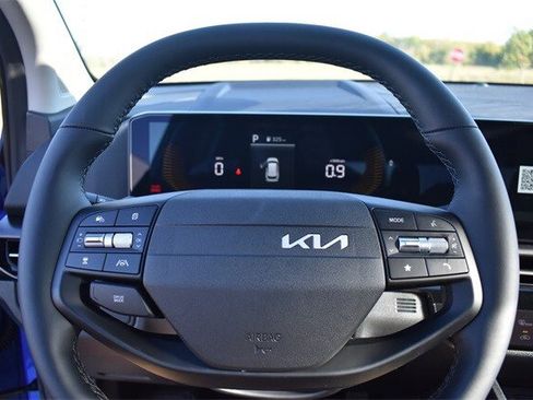 New 2026 Kia Sportage EX image 31