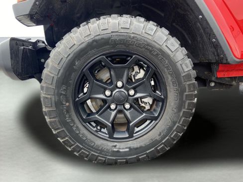 Used 2022 Jeep Gladiator Willys image 15
